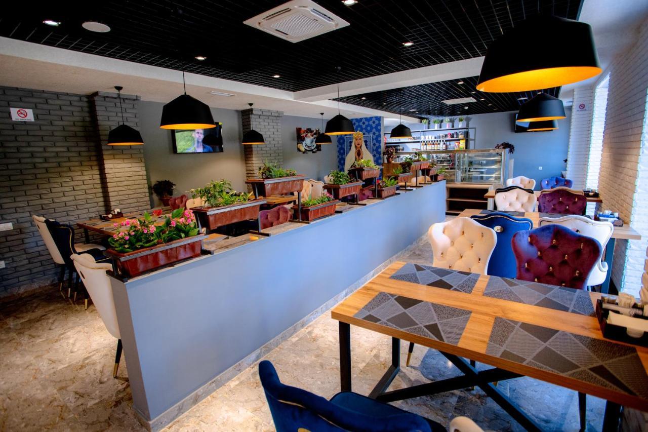 Sharaf Hotel Tashkent Bagian luar foto