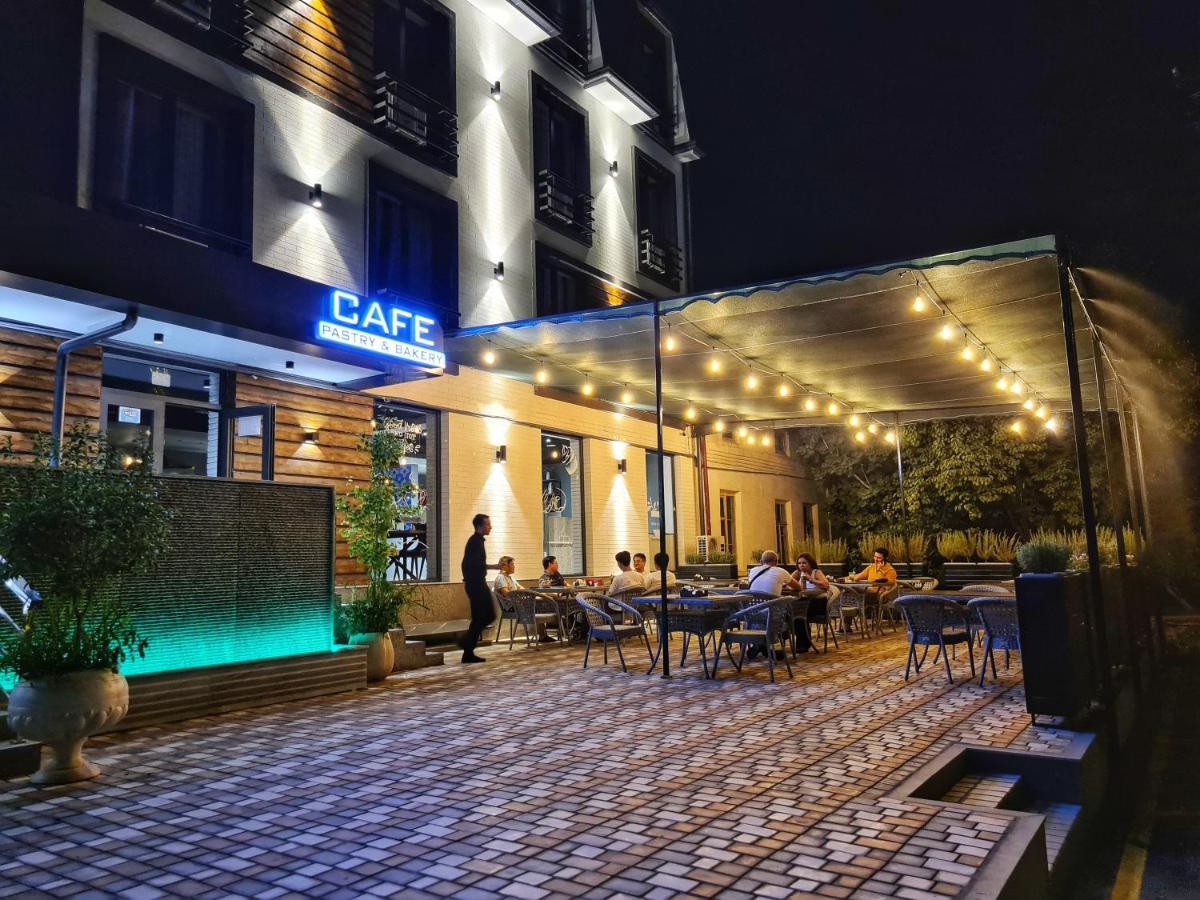 Sharaf Hotel Tashkent Bagian luar foto