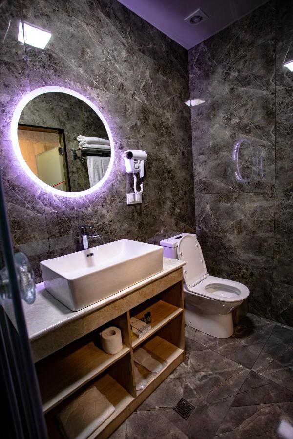 Sharaf Hotel Tashkent Bagian luar foto